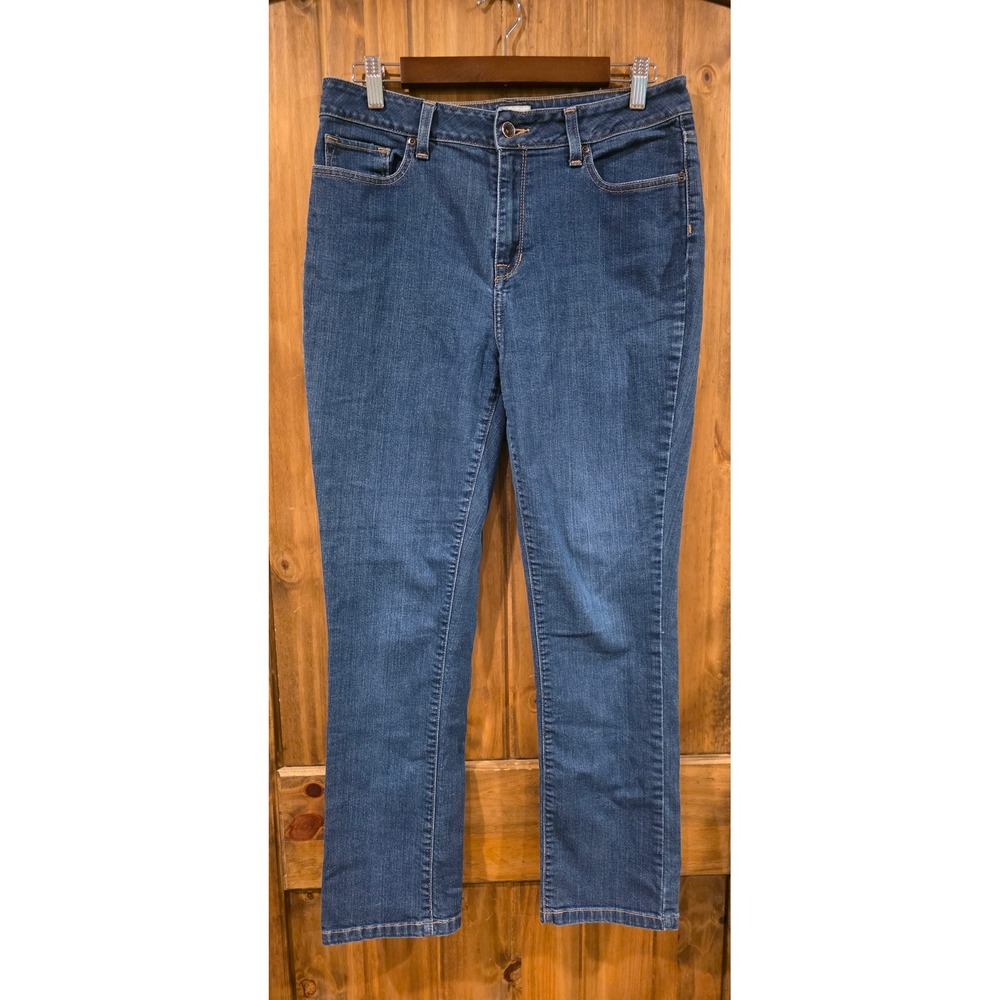 LL Bean Classic Fit Jeans Womens 10 Reg Blue Excellent Straight Leg Denim 28 Ins